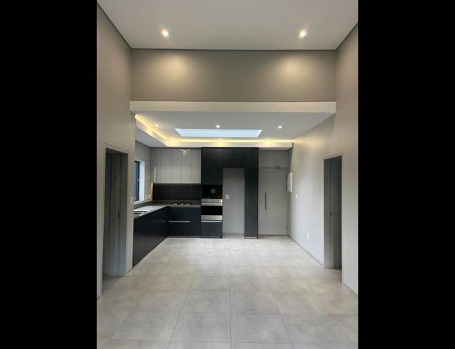 2 BEDROOM APARTMENT FOR SALE IN MENLO PARK